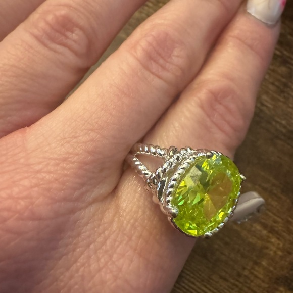 Rhinestone ring - Picture 3 of 3